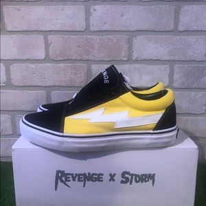Revenge storm vans  size 8 DS